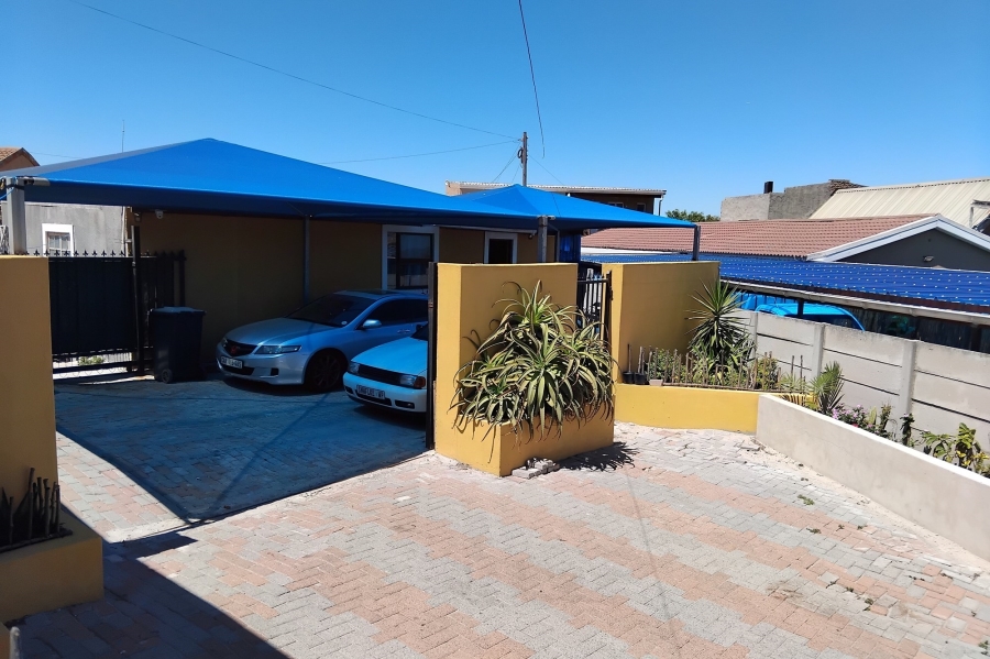 5 Bedroom Property for Sale in Strandfontein Western Cape